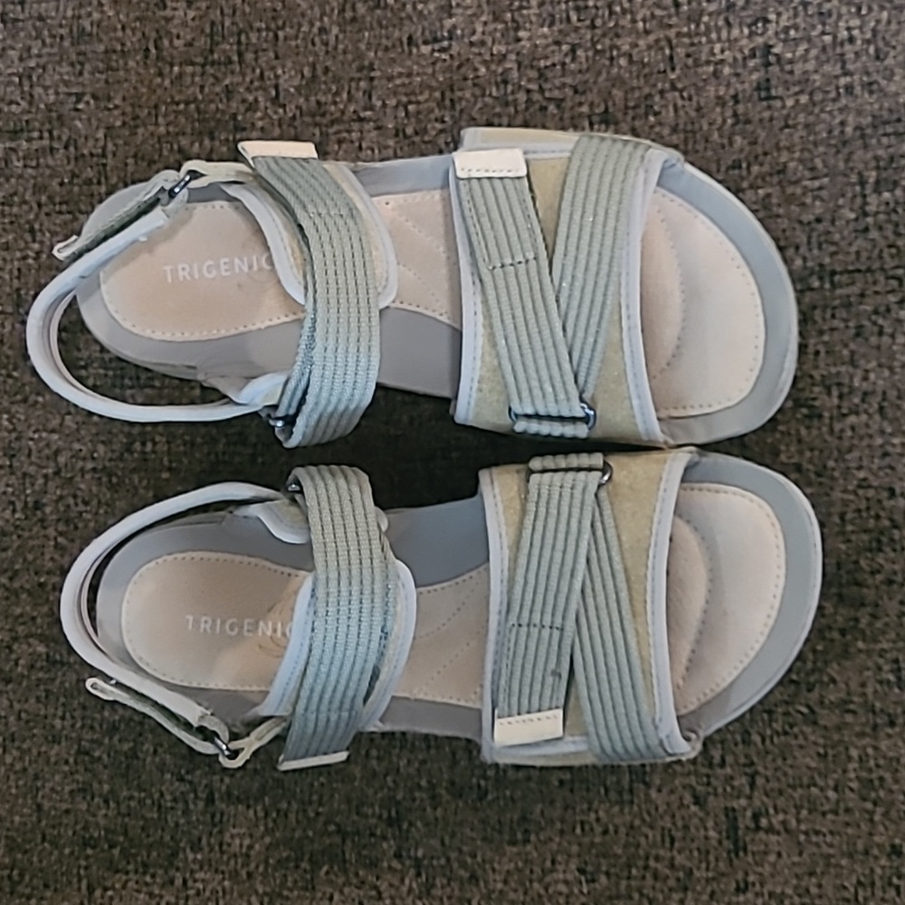 Clarks Trigenic Sandals size 7